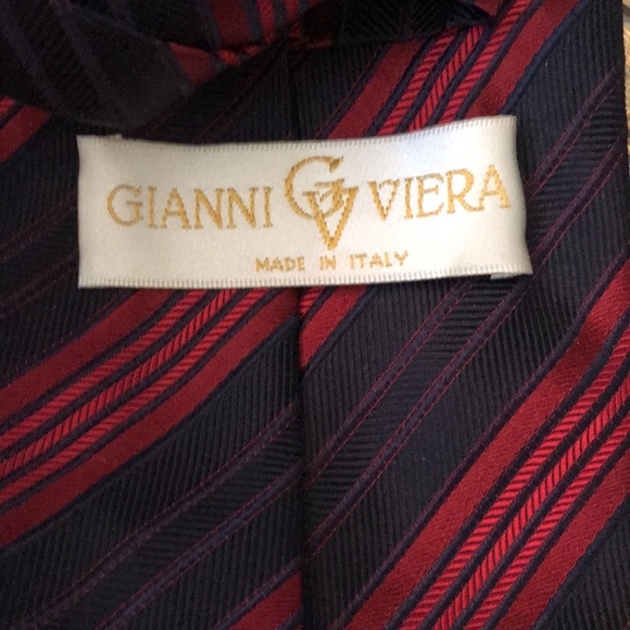 Vintage Gianni Viera Made in Italy Men’s Silk Tie Red and Blue - Picture 4 of 8